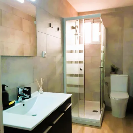 Montes De Oca Apartment *